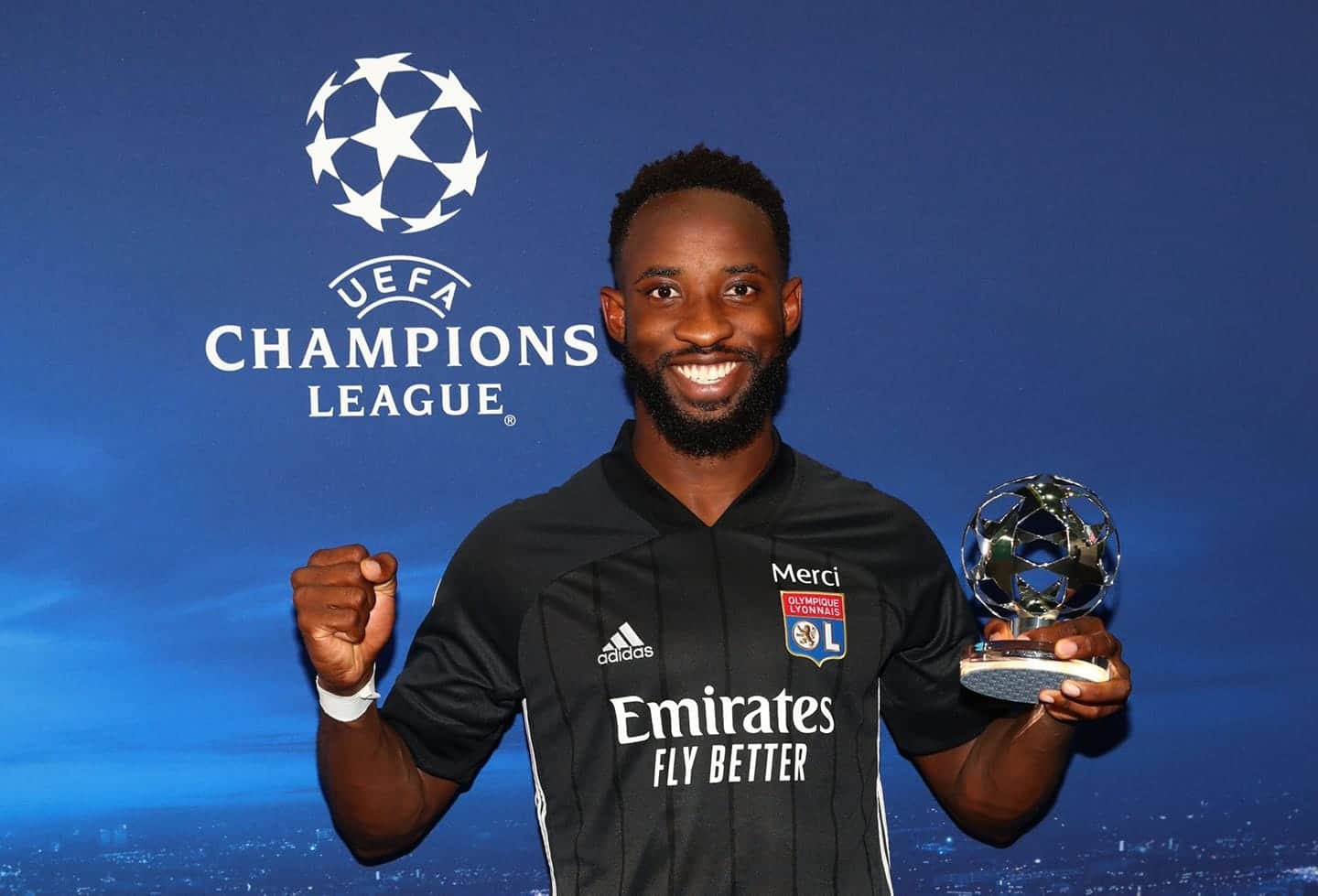 بالصور  ..  موعد خضوع ديمبيلي للفحص الطبي في أتلتيكو مدريد