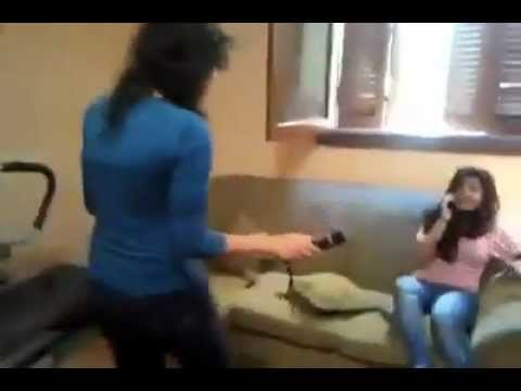 فيديو- للكبار فقط : شاهد كيف قتلت مصرية صديقتها بالصاعق ؟  .. 