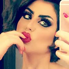 بالفيديو  ..  حليمة بولند تتعرض للانتقاد بسبب فتاة ..  إليكم ما حصل 