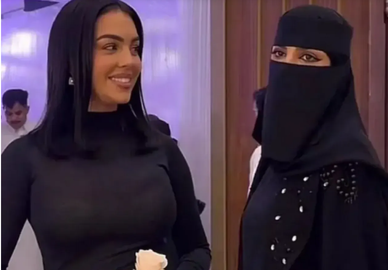 مشهورة سعودية تتهم زوجة رونالدو بـ الغيرة من عيونها