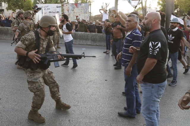 لبنان : التحقيقات الأولية للأجهزة الأمنية في أحداث الطيونة تسفر عن توقيف 19 شخصا