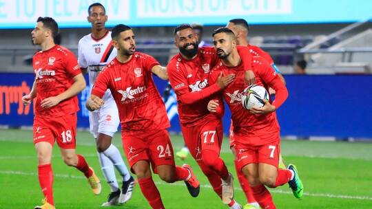 بعد إغلاق الشرطة الإسرائيلية لملعبه ..  فريق عربي يطالب باللعب في الجزائر أو مصر