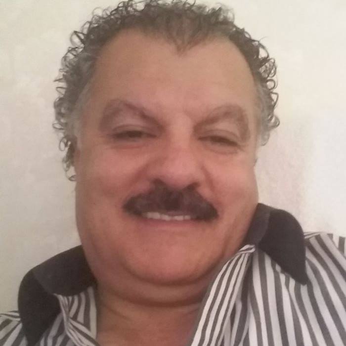 اطنان ذرة بالحرة الزرقاء !!!!