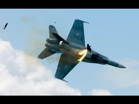 حوادث طيران "طائرات مقاتلة" رهيب لا يفوت