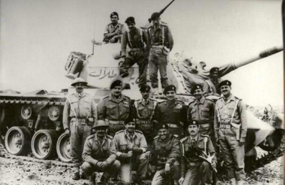 بالفيديو ..  جندي أردني يطلب من المدفعية ضرب موقعه في معركة الكرامة يثير مواقع التواصل الاجتماعي 