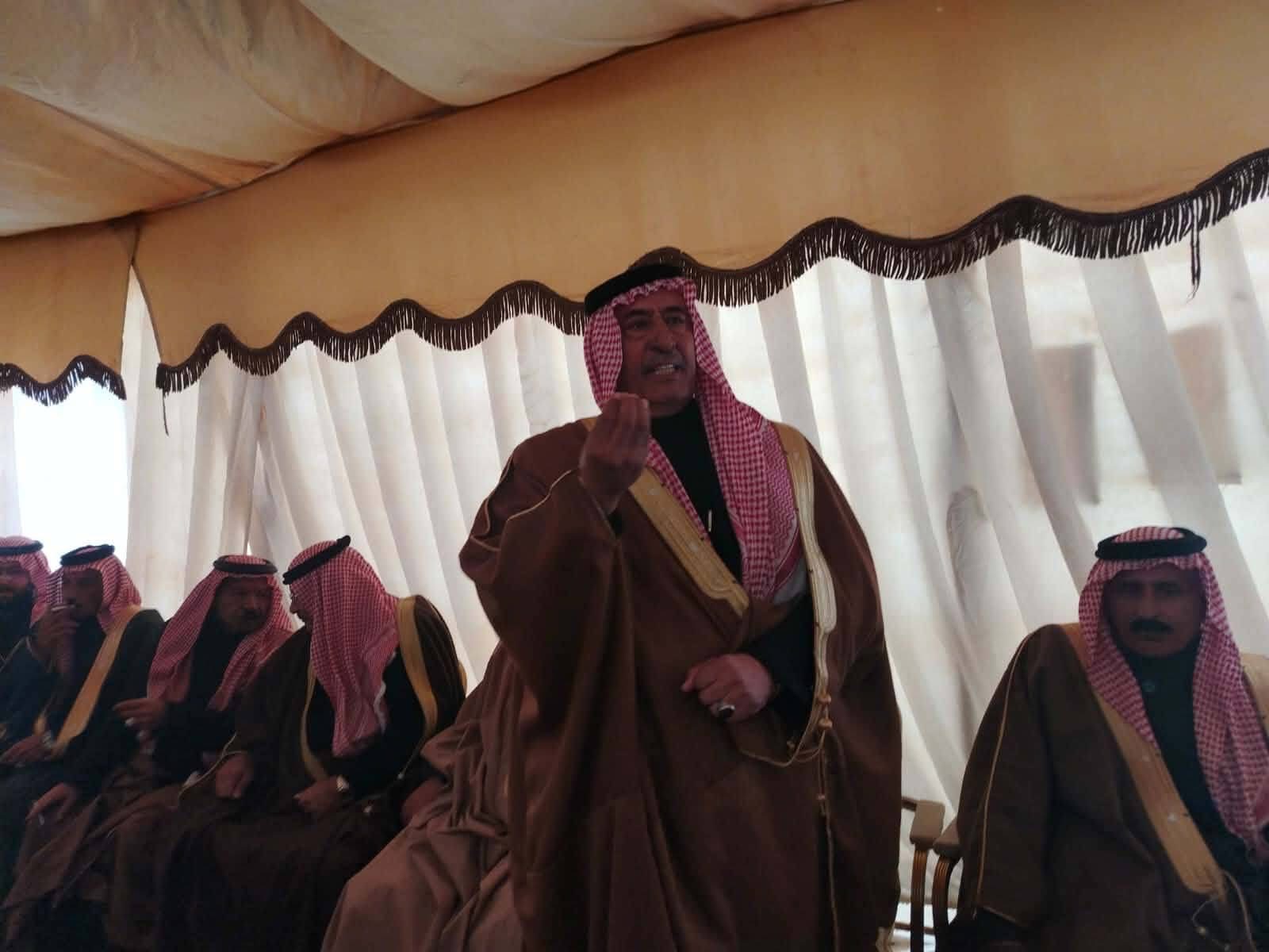 الشيخ موفق القاضي يقود صلحًا عشائريًا بين الشرفات والعظامات في الصالحية