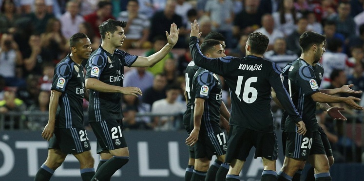 ريال مدريد يصعق غرناطة ويشارك برشلونة صدارة ترتيب الدوري الإسباني