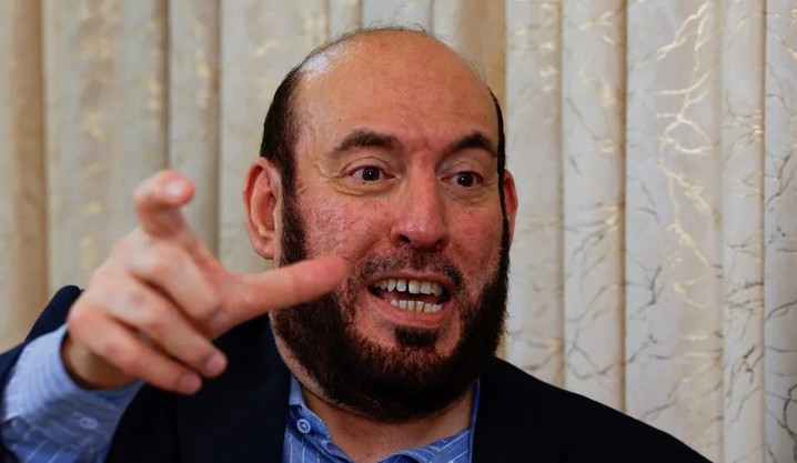 نزال لـ"رويترز": حماس ستبقى في غزة ولن تنزع سلاحها الآن