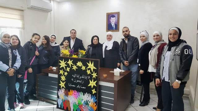 وفد من جامعة عمان الأهلية ومدارس الجامعة يقدم  الدعم النفسي والمؤازرة  لمدارس فكتوريا 