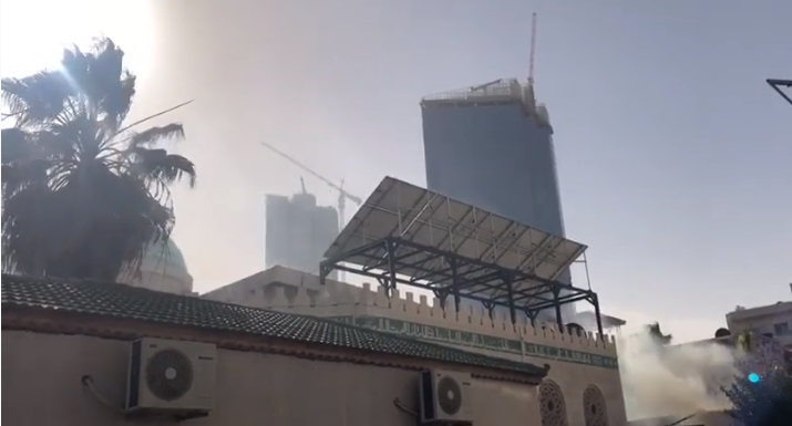 بالفيديو : حريق داخل حرم مسجد ام يحيى قرب الدوار السادس