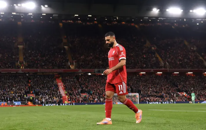 صلاح يعلن رحيله عن ليفربول في رسالة مفاجئة