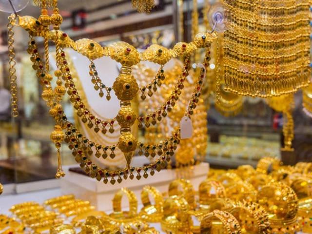 أسعار الذهب تعاود انخفاضها في الاسواق المحلية