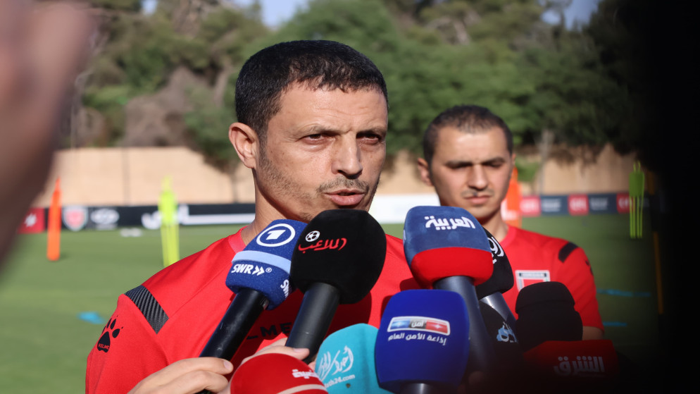 مدرب المنتخب الوطني لكرة القدم يؤكد أهمية المباراة المقبلة أمام منتخب سلطنة عمان