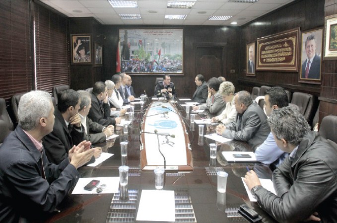 القبض على " 143613" مطلوباً