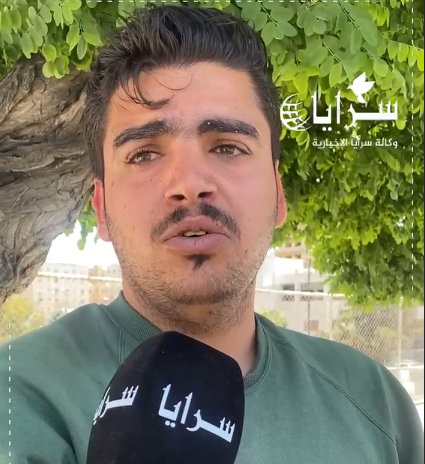 مواطن يعتصم وحيدا أمام مجلس النواب  ..   ما القصة ؟ ..  فيديو 