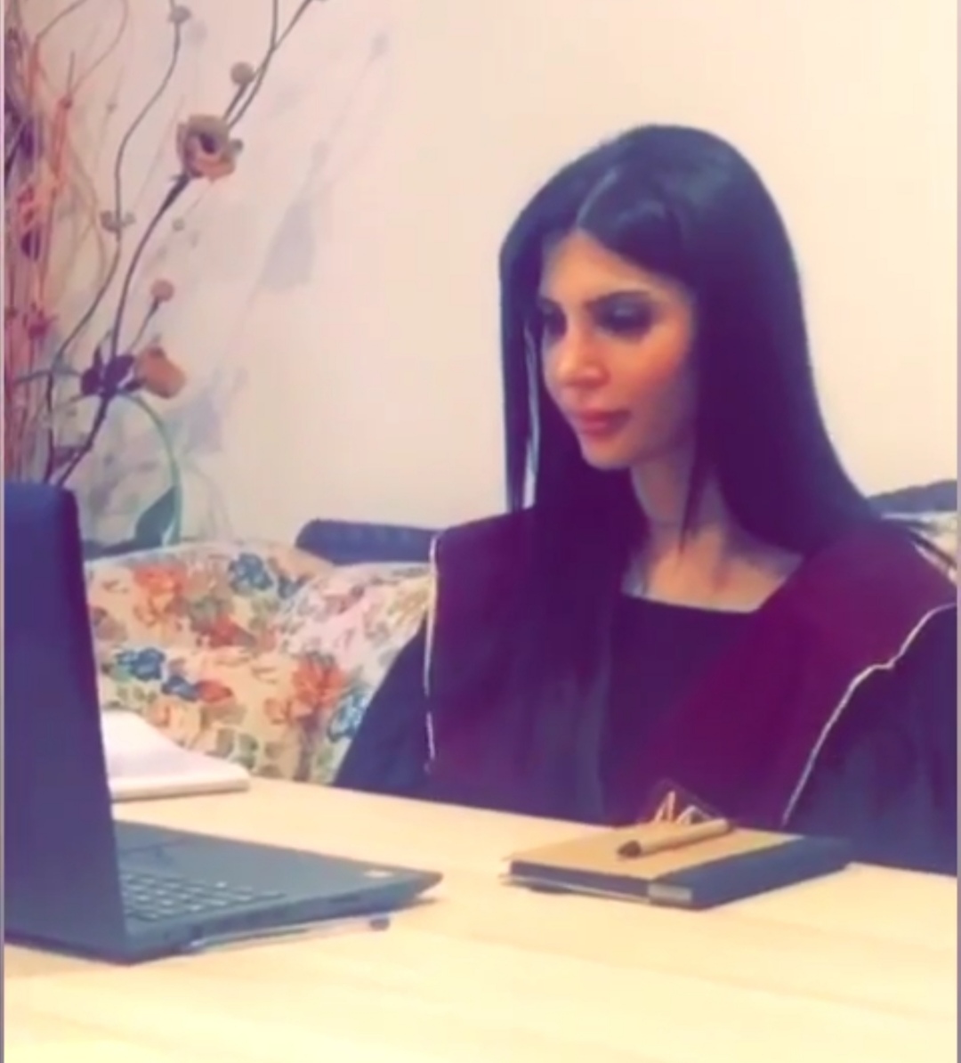 الزميلة "نور العزاوي" ..  ألف مبارك حصولك على درجة الماستر بالقانون