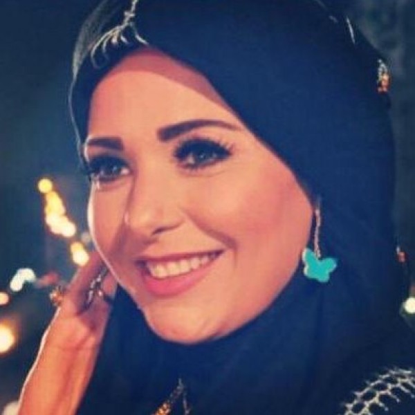 بالصور  ..  هل تخلت صابرين عن الحجاب؟  