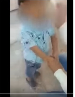 بعد نشر سرايا  .. القبض على شخصين اعتديا بالضرب المبرح على طفل عمره عامين منذ ايام في الاغوار الشماليه      