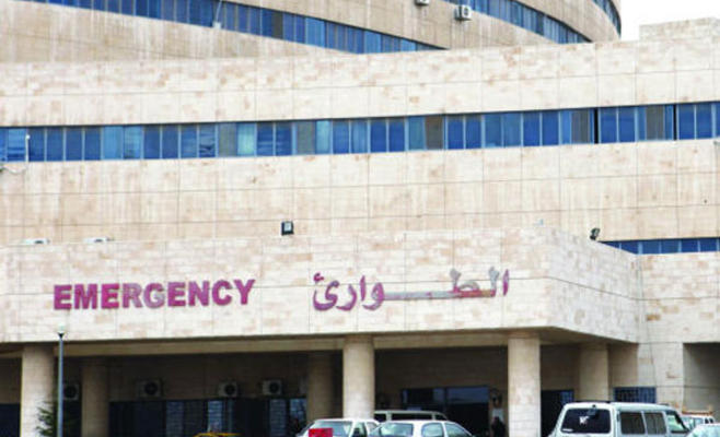 الزرقاء : أم تكشف تفاصيل معاناة ابنها بمستشفى  "الامير فيصل" 