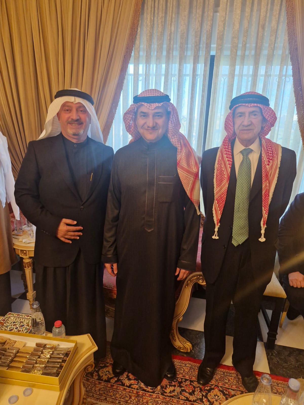 الفيصل الجربا يقيم وليمة غداء تكريمية لسفير المملكة العربية السعودية بحضور كبار الشخصيات في عمّان