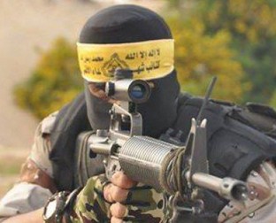 بالصور  ..  مناورة عسكرية لكتائب الاقصى تحاكى مناورات الاحتلال
