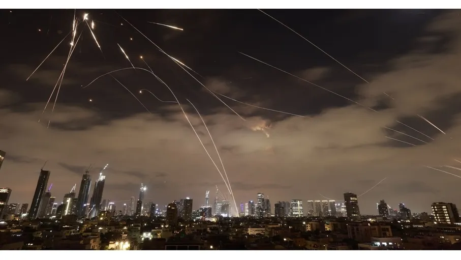 الحرس الثوري: سماء جنوب "إسرائيل" ستبقى مضاءة لساعات