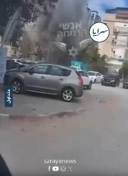 بالفيديو ..  لحظة سقوط شظية صاروخ في "تل ابيب"