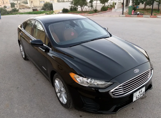 فورد فيوجن 2019 جمرك جديد كرت ابيض ولا ملاحظه  