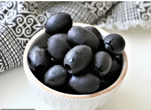 طريقة عمل الزيتون الأسود