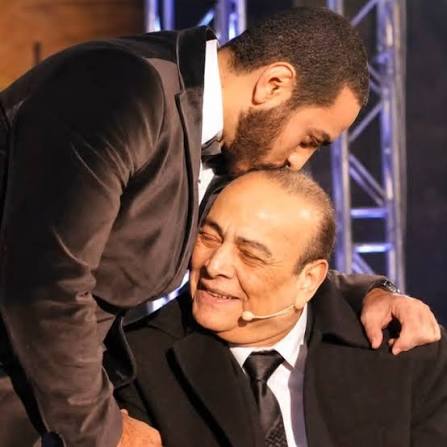 بعد صراع مع المرض ..  وفاة والد الفنان تامر حسني
