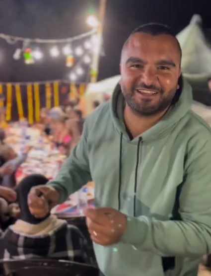 بالفيديو  ..  الحملة الأردنية تنظم سحور أول يوم من رمضان في مخيمات النزوح داخل قطاع غزة