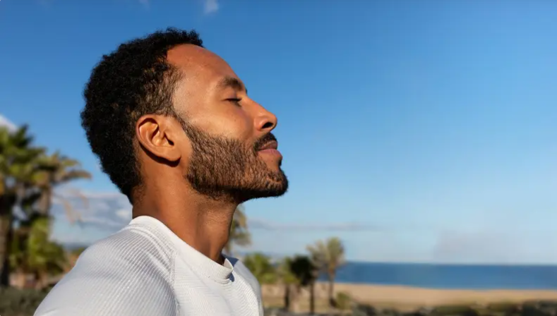 ليست الرياضة ولا الطعام ..  عادة واحدة قد تطيل عمرك
