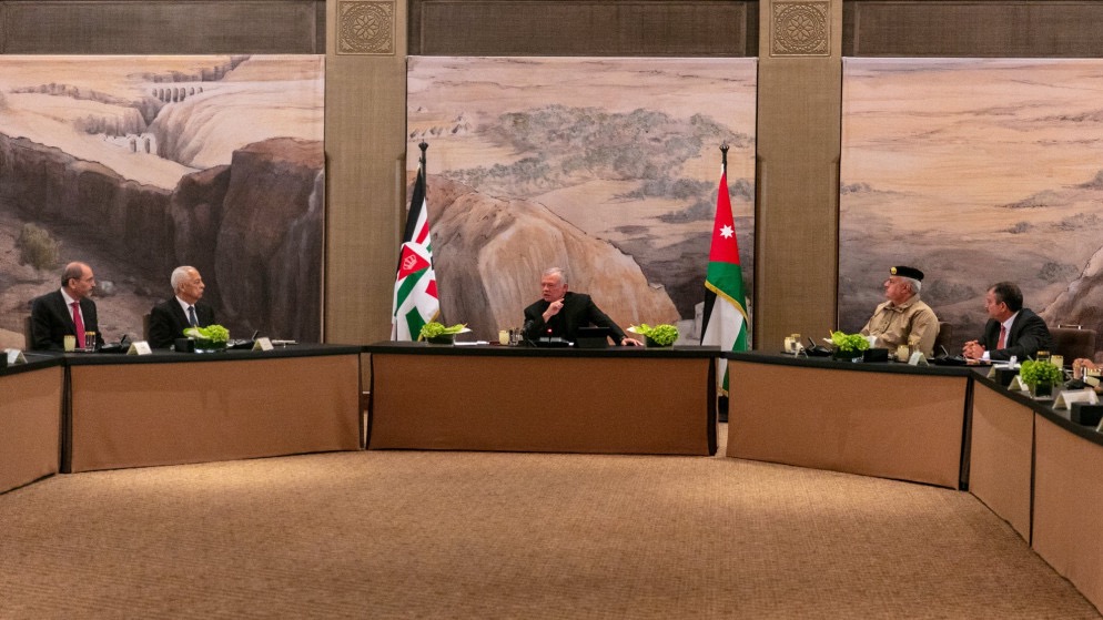 القاضي لسرايا : جلالة الملك ابلغنا بمحاولة فتح خطوط برية لايصال المساعدات لغزة والضغط على امريكا واسرائيل لوقف اطلاق النار