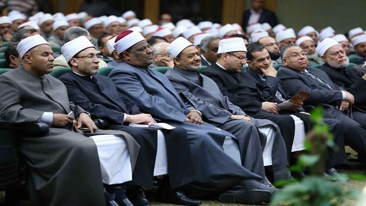لماذا دعى علماء الأزهر العالم المصري فاروق الباز إلى التوبة ؟