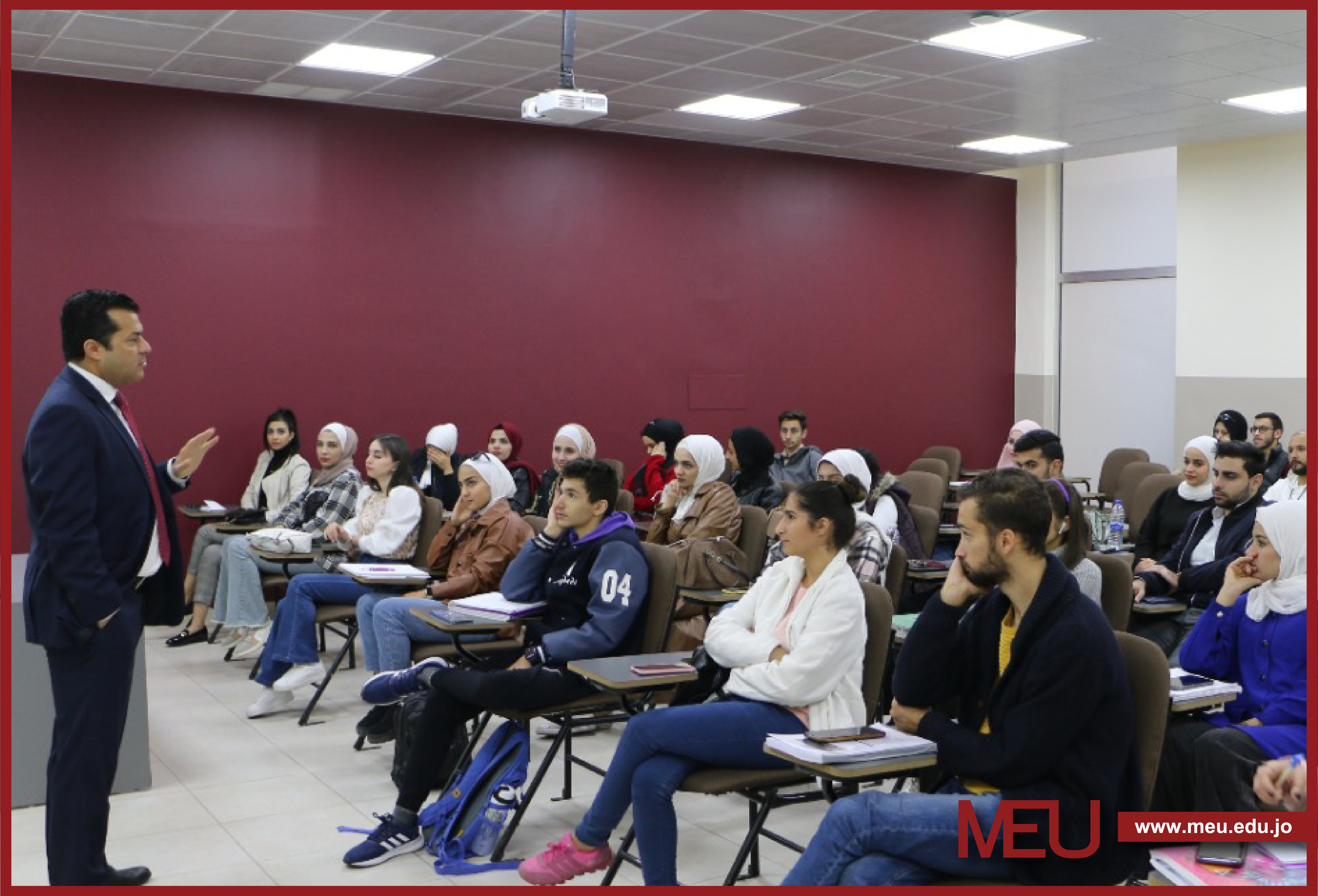القطاع البنكي وعلاقته بالاقتصاد والتكنولوجيا ..  دورةٌ تدريبية في "الشرق الأوسط" 