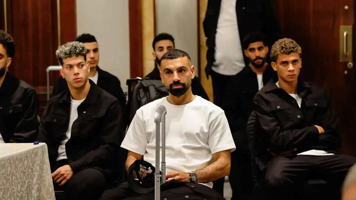 هل طلب محمد صلاح "تسكين" حمزة عبد الكريم في غرفته؟