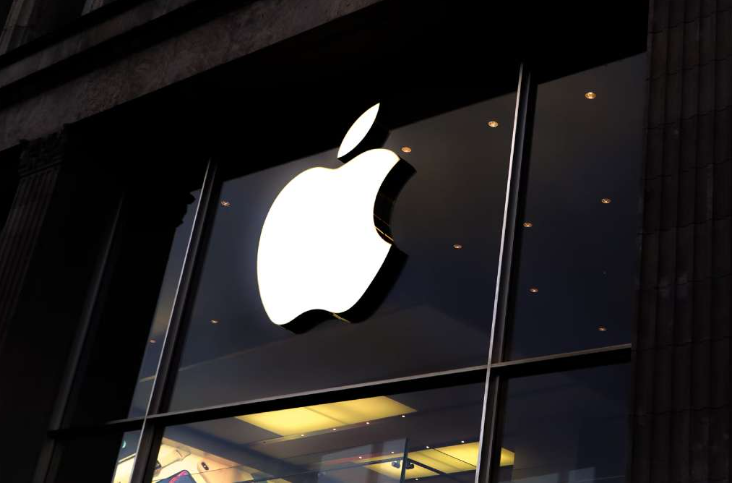 تنفيذي كبير في آبل Apple يترك الشركة بعد نكتة مسيئة على تيك توك