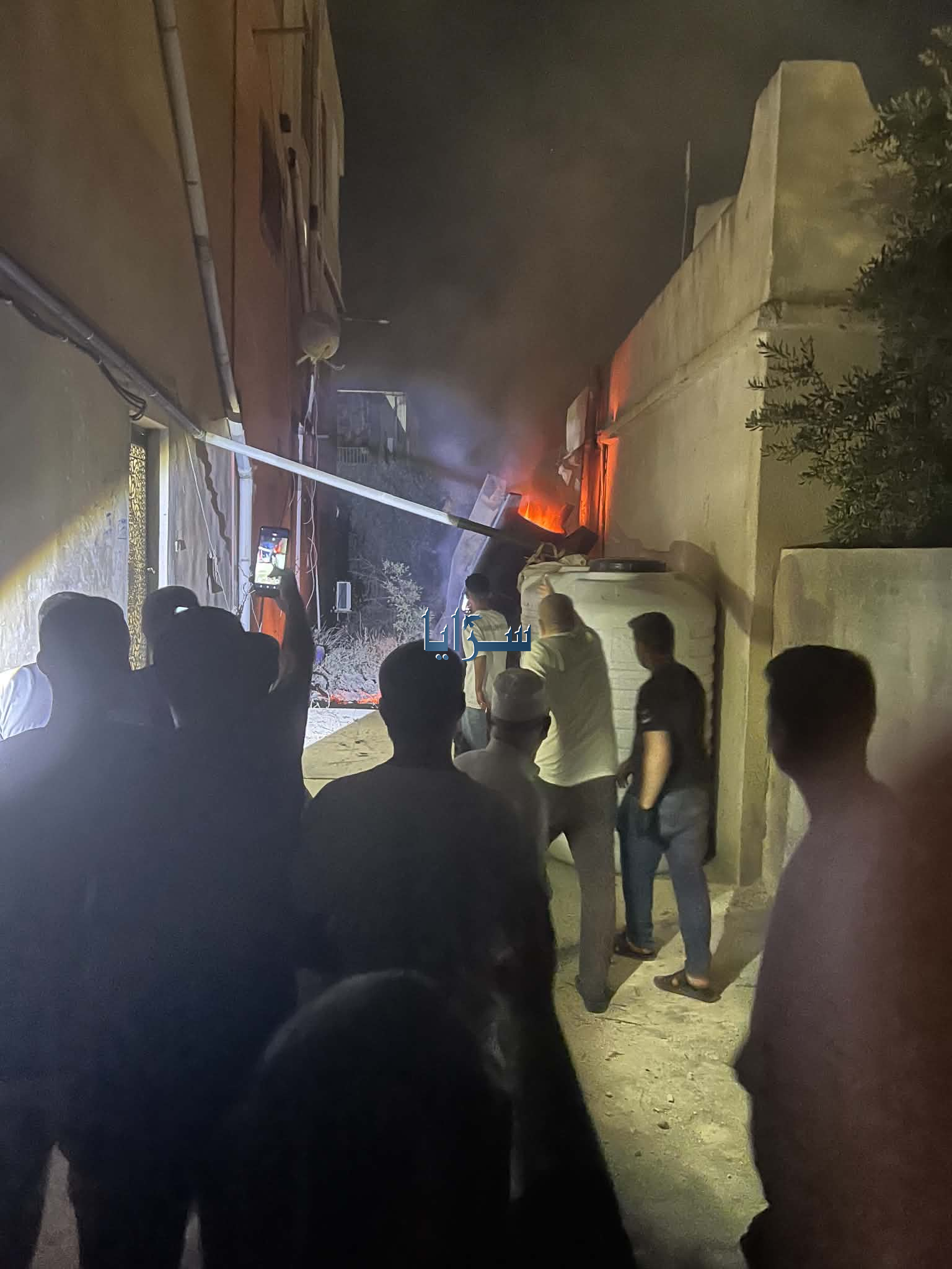سقوط شظايا صاروخية في بلدة الذنيبة بلواء الرمثا .. صور 