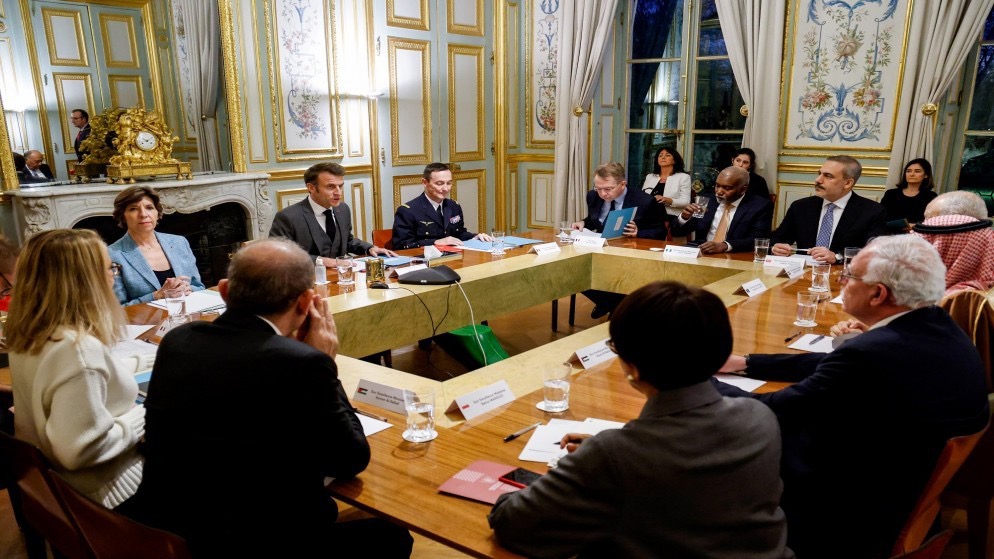 لجنة وزارية عربية إسلامية تلتقي الرئيس الفرنسي اليوم
