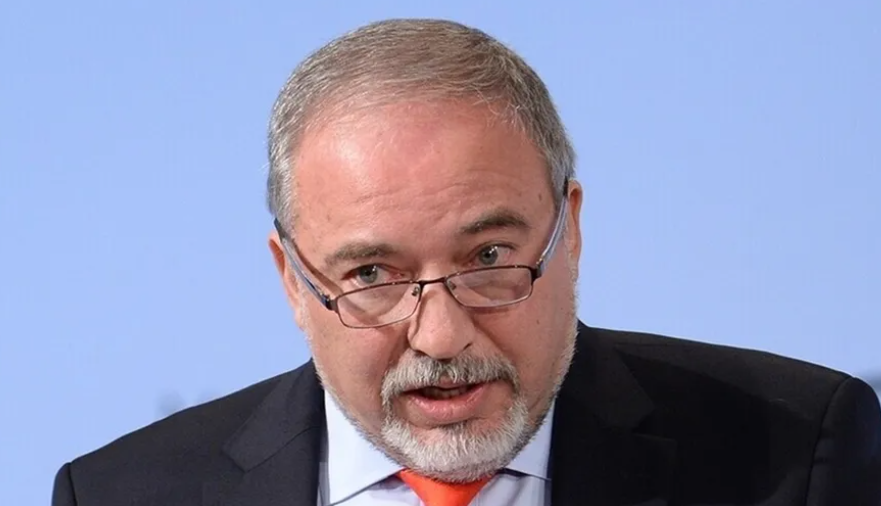 ليبرمان: صفقة بين نتنياهو وترامب تحول " إسرائيل" جمهورية موز