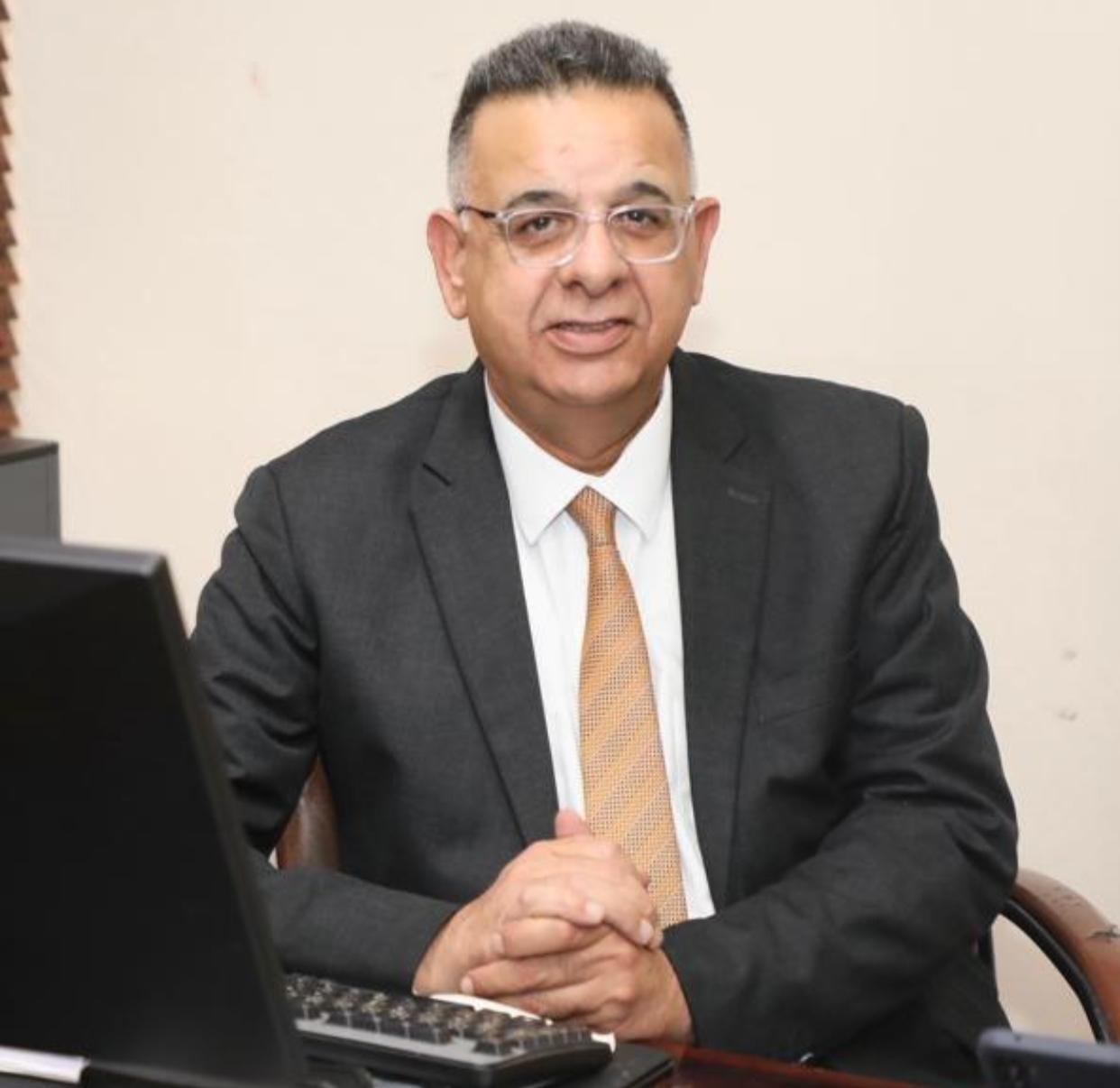 ملكة وأُم وزوجة ودبلوماسية بمرتبة الشرف