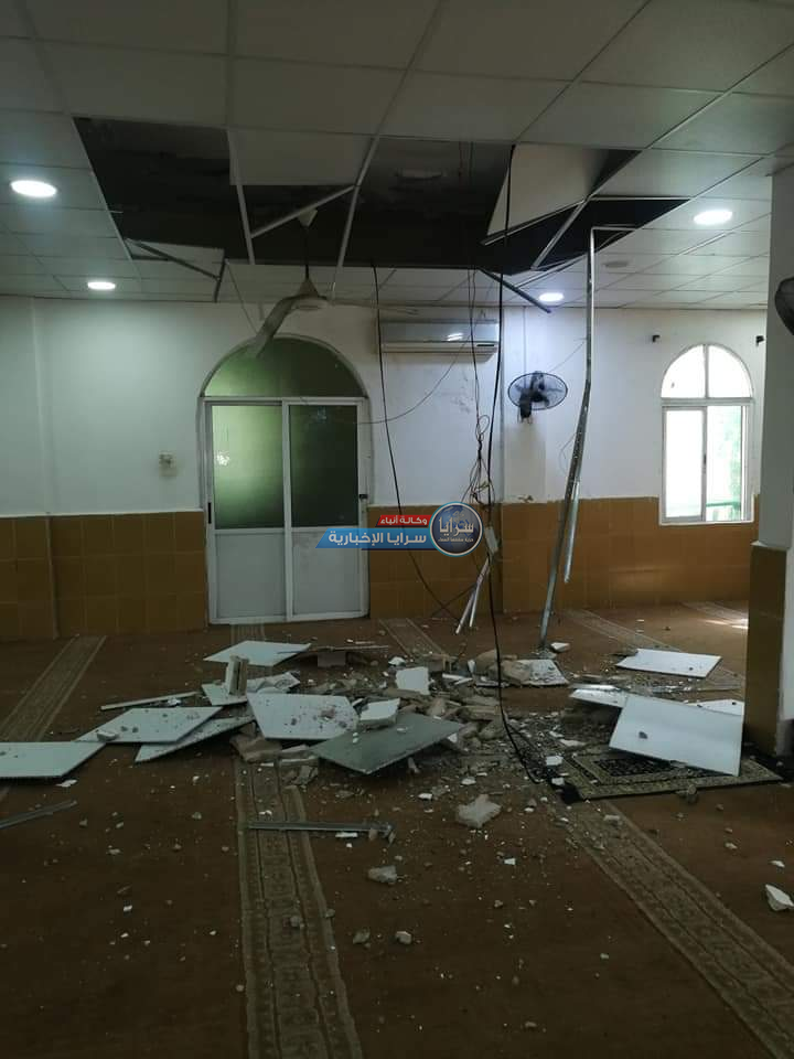 بالصور ..  إغلاق مسجد عقب سقوط أجزاء من السقف على المصلين بالاغوار