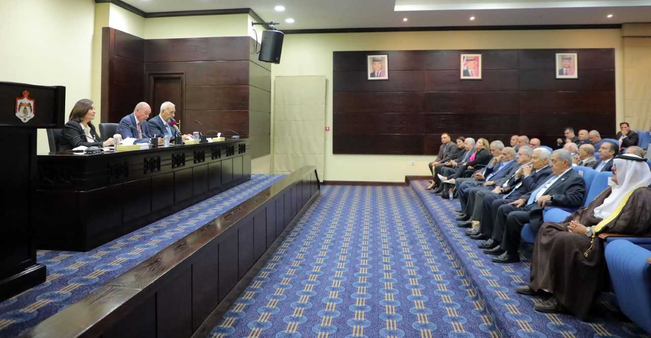 رئيس الأعيان يؤكد أهمية تحصين الشباب من الحملات المشبوهة