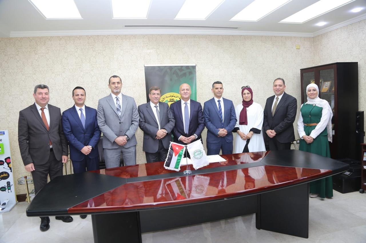إتفاقية تعاون بين جامعة الزيتونة والشركة الدولية للصناعات الدوائية