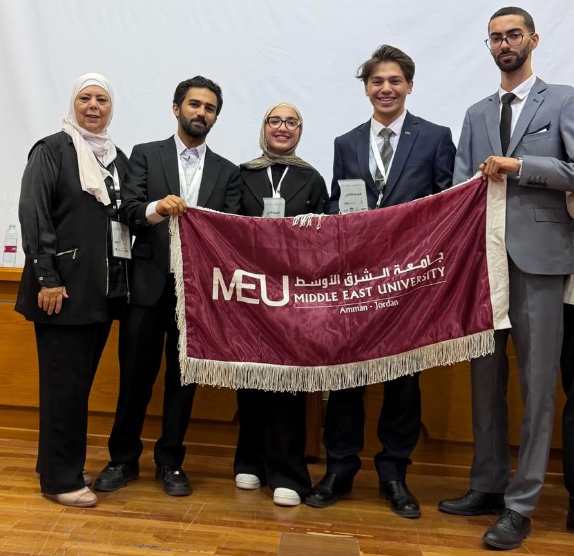 "الشرق الأوسط" تتأهل إلى منافسات المناظرات الدولية في قطر بعد إحرازها المركز الثاني في بطولة العقبة