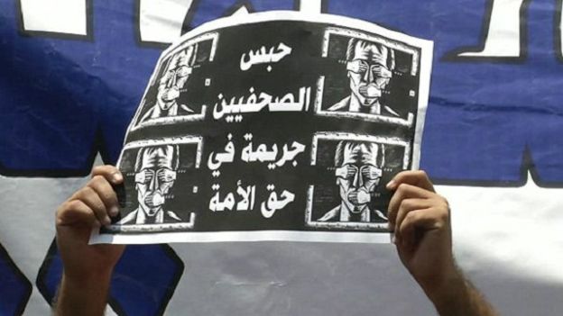 اجتماع طارىء لـ"الصحفيين المصريين" عقب صدور حكم بالسجن بحق نقيب الصحفيين واثنين من زملاءه