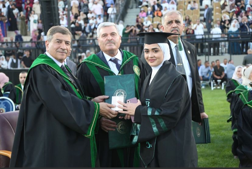 جامعة الزيتونة الأردنية تحتفل بتخريج الفوج التاسع والعشرين من طلبة كليات الأعمال، الآداب، الحقوق، الهندسة والتكنولوجيا، والعمارة والتصميم
