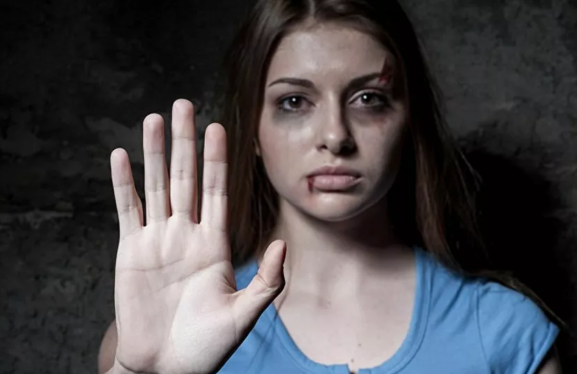 قطع أنف زوجته لمغادرتها المنزل دون إذنه