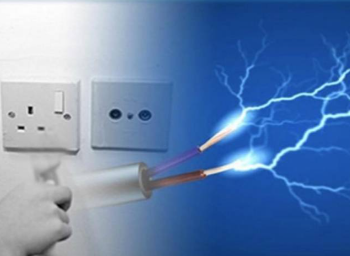 جدل في السعودية بعد اصابة طالب بصعقة كهربائية في مدرسته