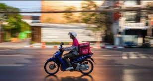 نقيب اصحاب المطاعم : تمديد خدمة الديلفري حتى الساعة الثالثة فجرا بدءا من الليلة